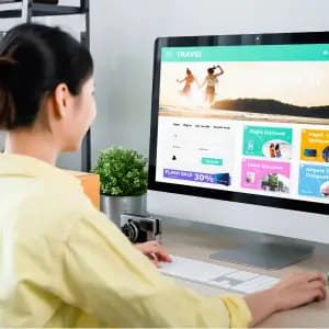 Nhân viên thiết kế web